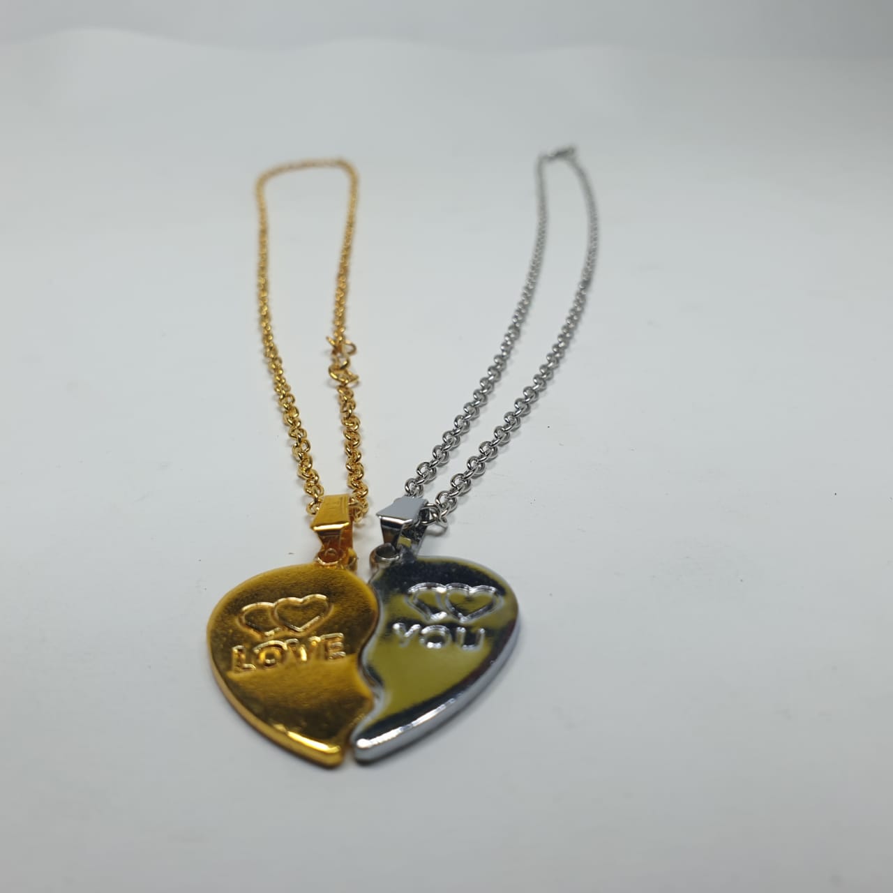 Silver Magnetic Broken Heart Necklace Locket For Friends Couples