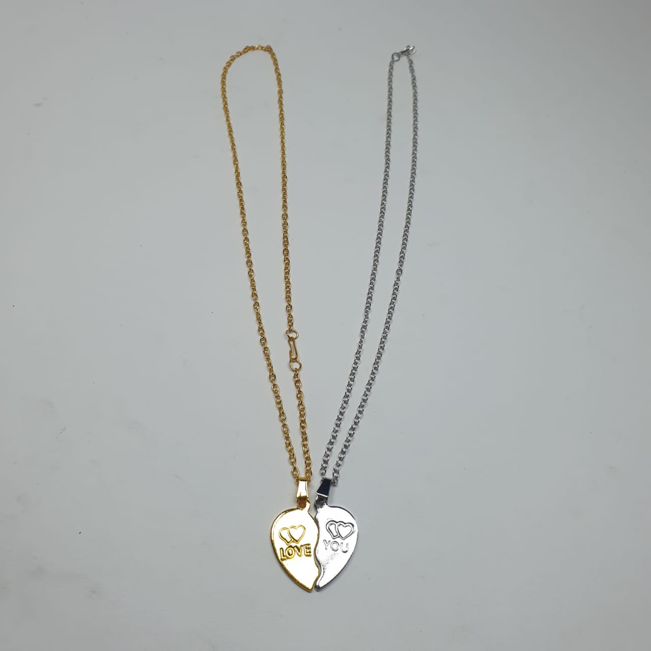 Silver Magnetic Broken Heart Necklace Locket For Friends Couples