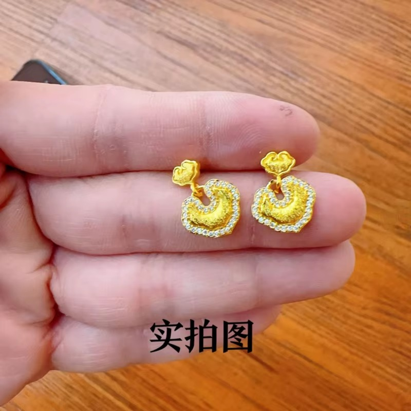 QEENKISS Gold Vintage RUYI Stud Earrings For Women Wedding Party Birthday