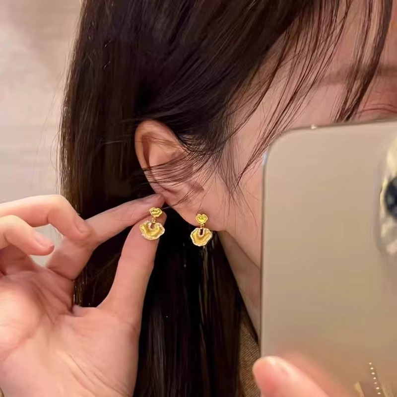 QEENKISS Gold Vintage RUYI Stud Earrings For Women Wedding Party Birthday