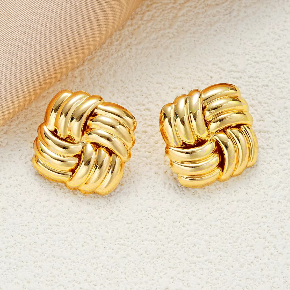 Gold Plated Texture Shell Stud Earrings Women's Fashion Geometric Square Earring Summer