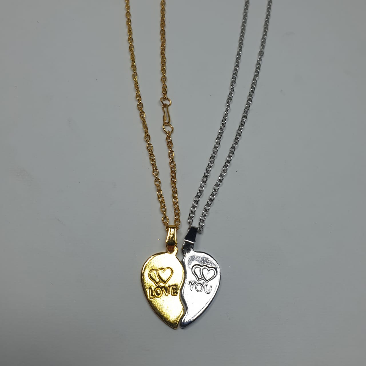 Silver Magnetic Broken Heart Necklace Locket For Friends Couples